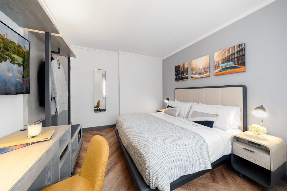 Premier One Bedroom Suite interior